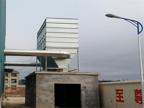 <strong>家具廠(chǎng)小型布袋除塵器</strong>