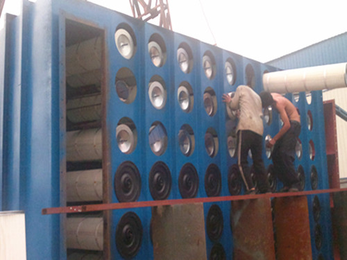 脈沖式濾筒除塵器的除塵效率高，可在多個(gè)行業(yè)進(jìn)行使用